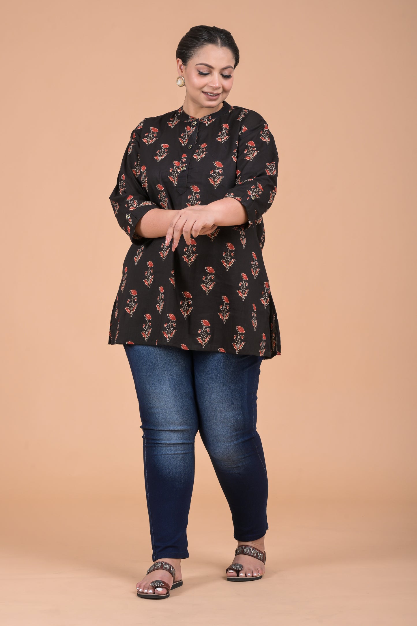 Women Floral Printed Top Kurta ( Black )