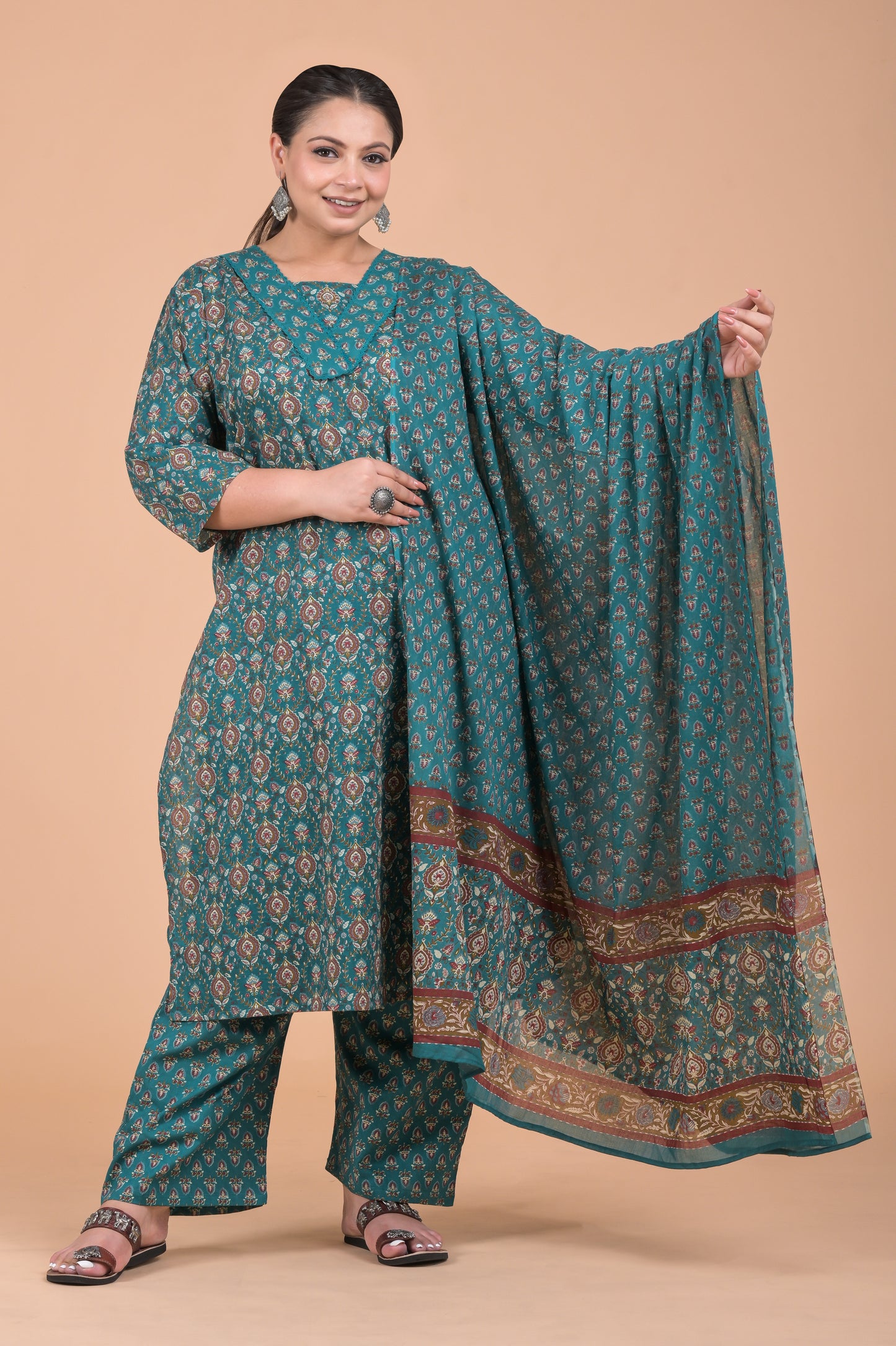 Women Kurta Pant Dupatta Set ( Green )